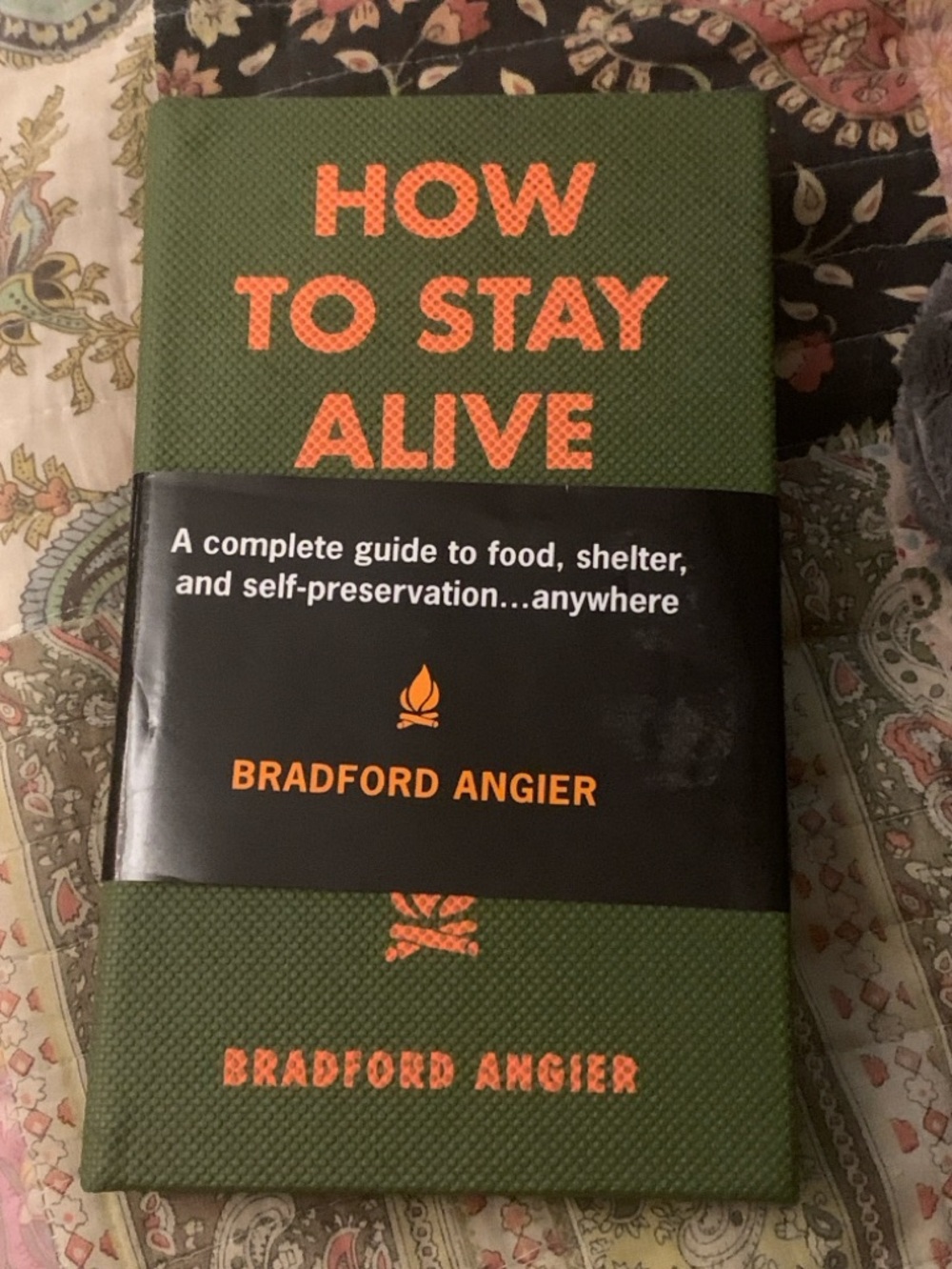 How to Stay Alive in the Woods by Bradford Angier